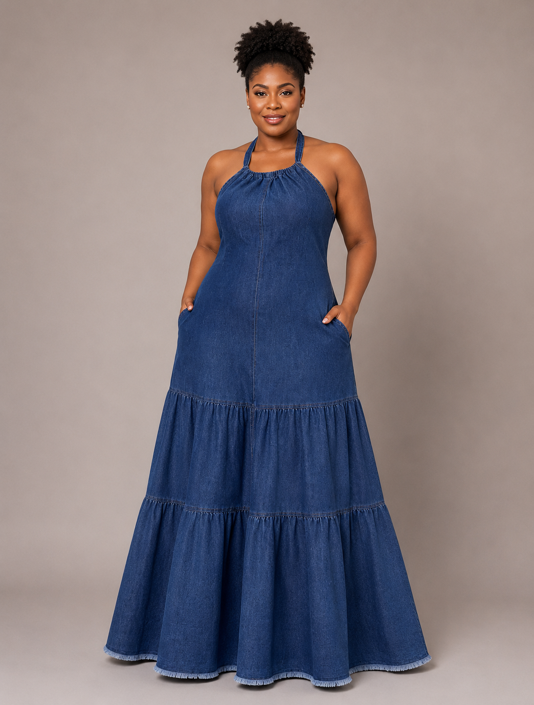 Robe longue en jean dos nu à encolure licou et volants étagés, Tendressa