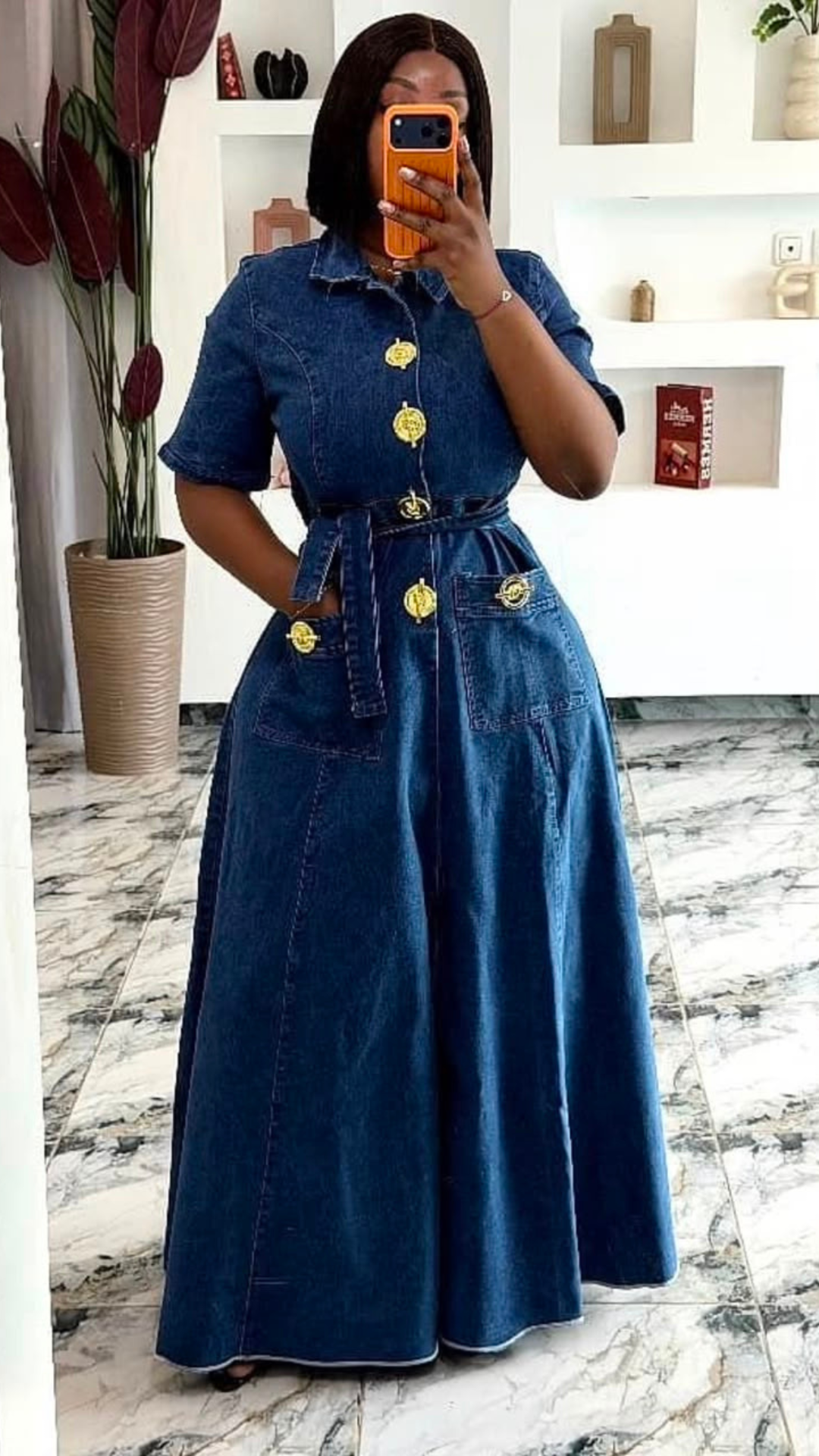 Robe-chemise en jean à boutons dorés
