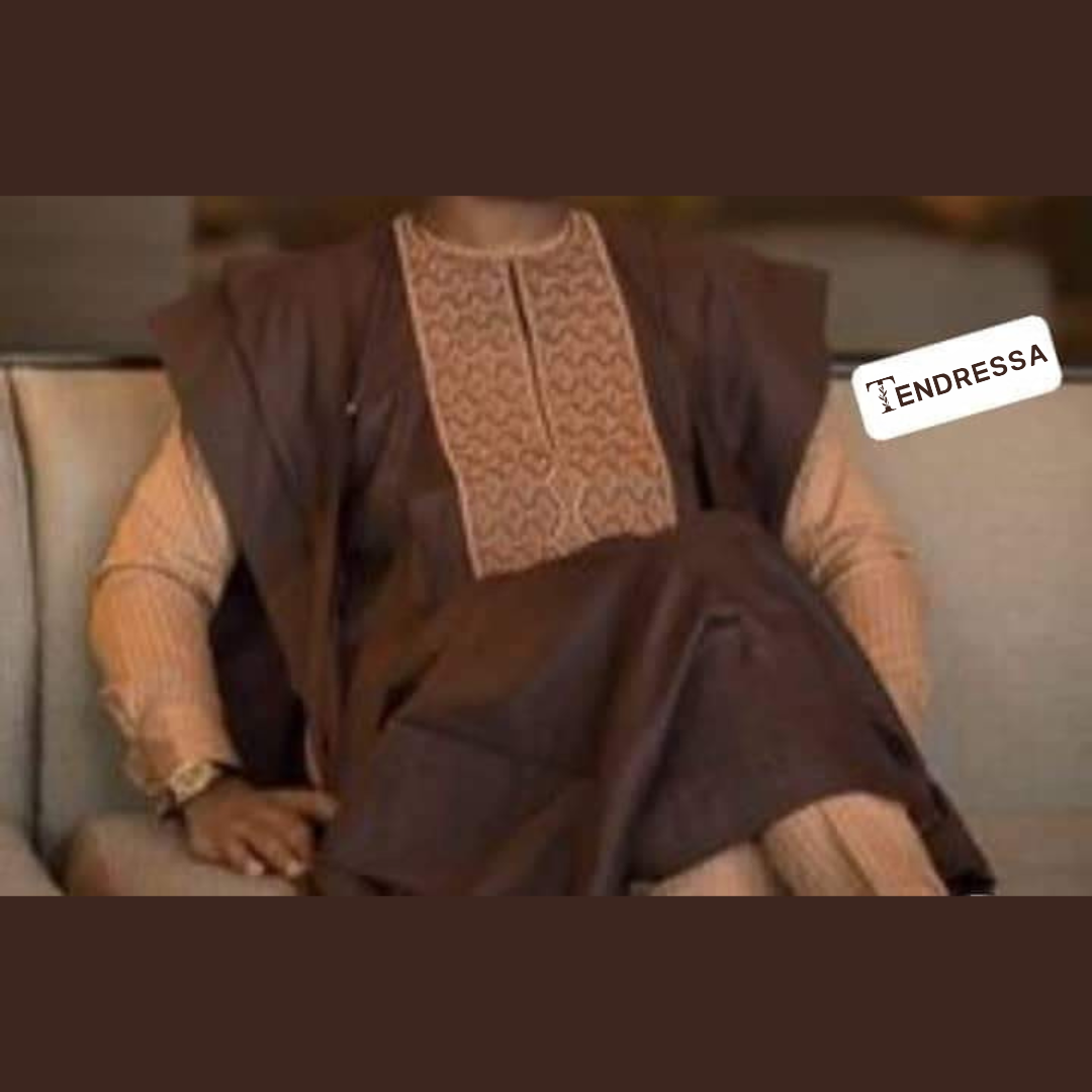 Tunique 3 Pièces Homme – Boubou Brodé, Chemise & Pantalon Marron | Élégance et Tradition