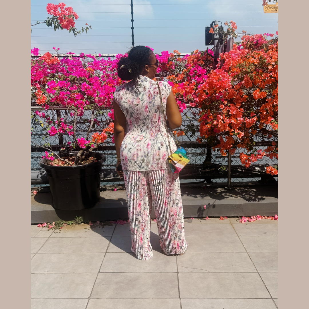 Ensemble Fleuri – Tunique Cintrée & Pantalon Plissé, Chic sans Effort