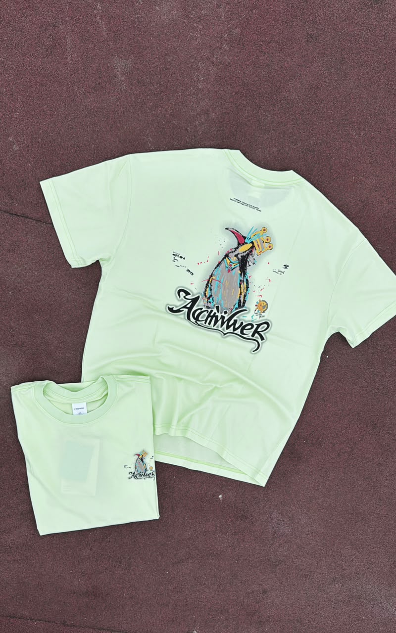 T-shirt oversize vert pastel pingouin graffiti, dos et devant