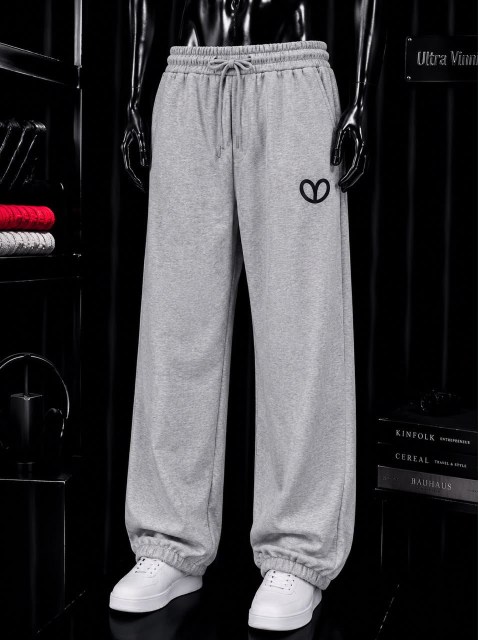 Pantalon jogging gris logo cœur
