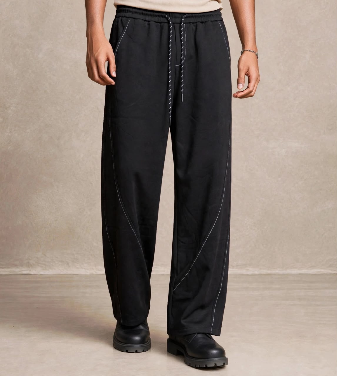 Pantalon jogging noir surpiqûres contrastées