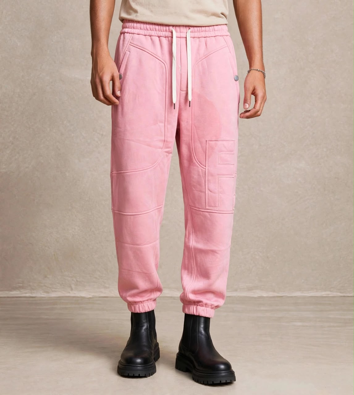 Pantalon jogging rose patch appliqué