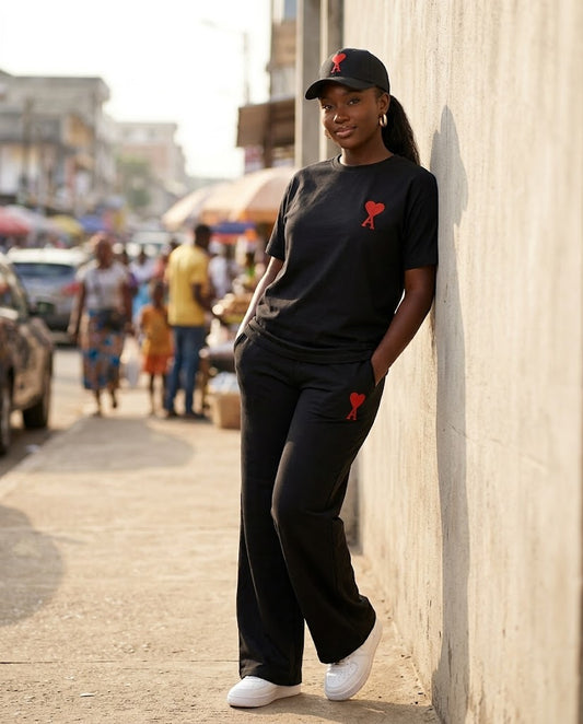 Ensemble t-shirt et pantalon cœur brodé
