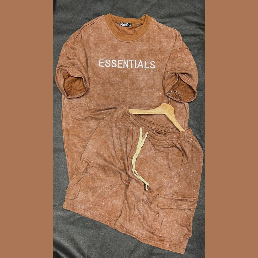 Ensemble ESSENTIALS : Confort et Style Décontracté pour Tous les Jours