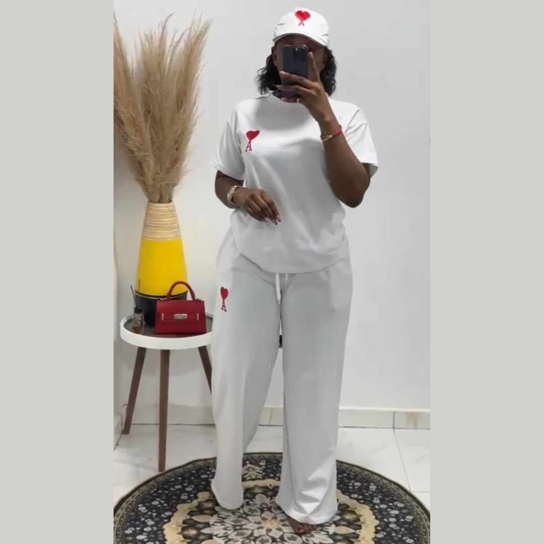 Ensemble 3 Pièces Tendance avec Motifs Cœurs – Style et Confort Assurés