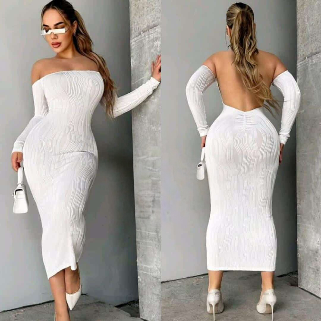 Robe Moulante à Manche Longue : Élégance et Séduction au Dos Nu