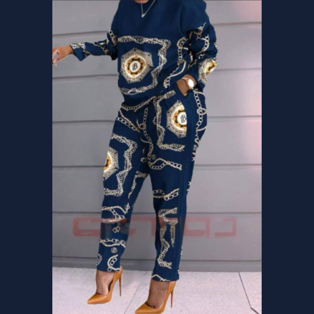 Ensemble Femme Moderne avec Motifs Graphiques – Allure Chic et Sophistiquée