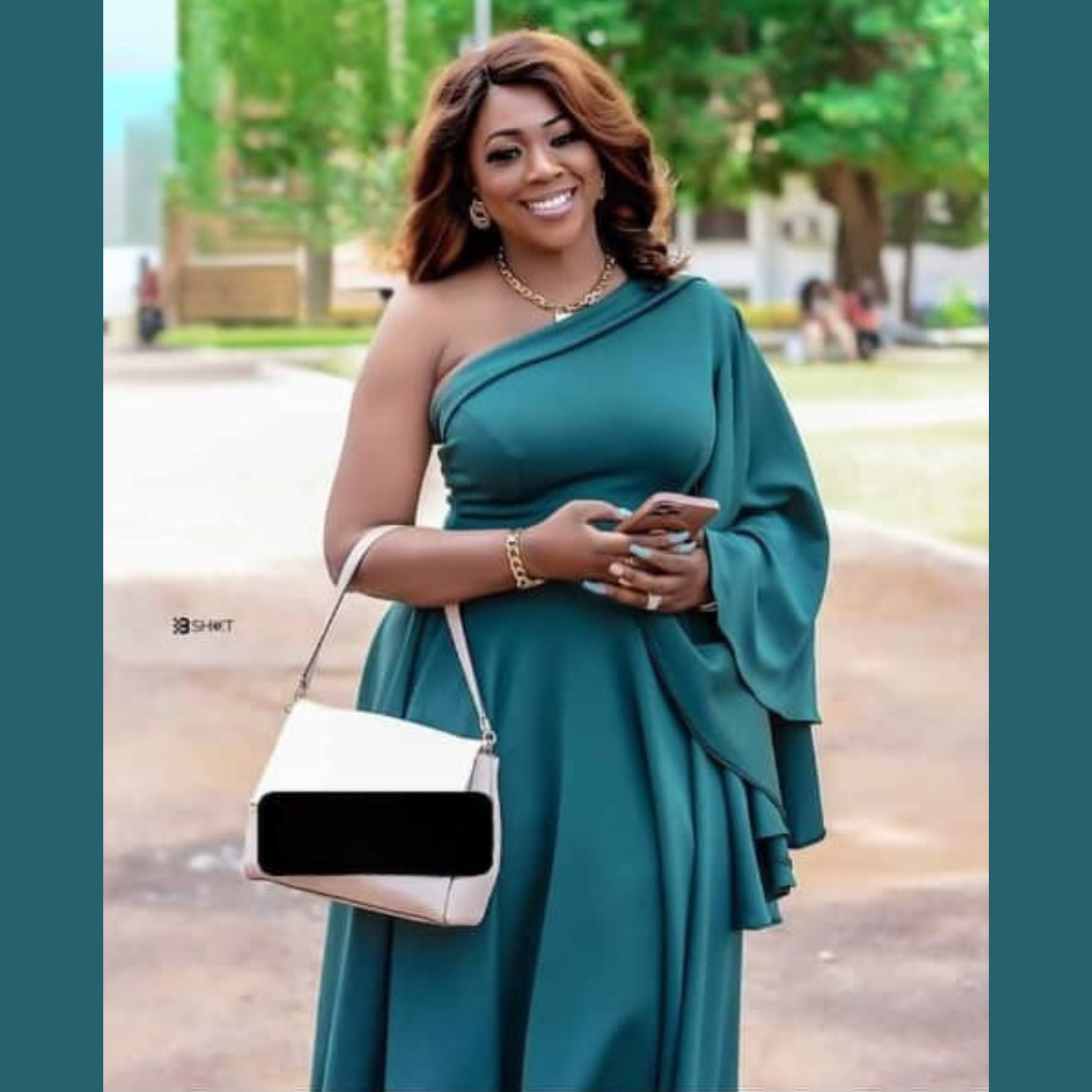 Robe Asymétrique Émeraude - Une Élégance Audacieuse à Adopter