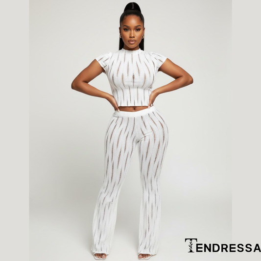 Ensemble Glamour Texturé – Silhouette Sculptée en Noir & Blanc