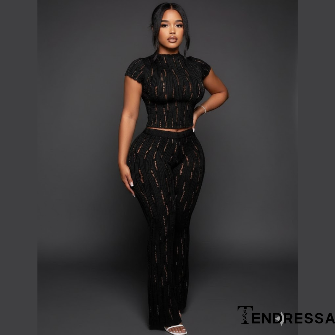 Ensemble Glamour Texturé – Silhouette Sculptée en Noir & Blanc