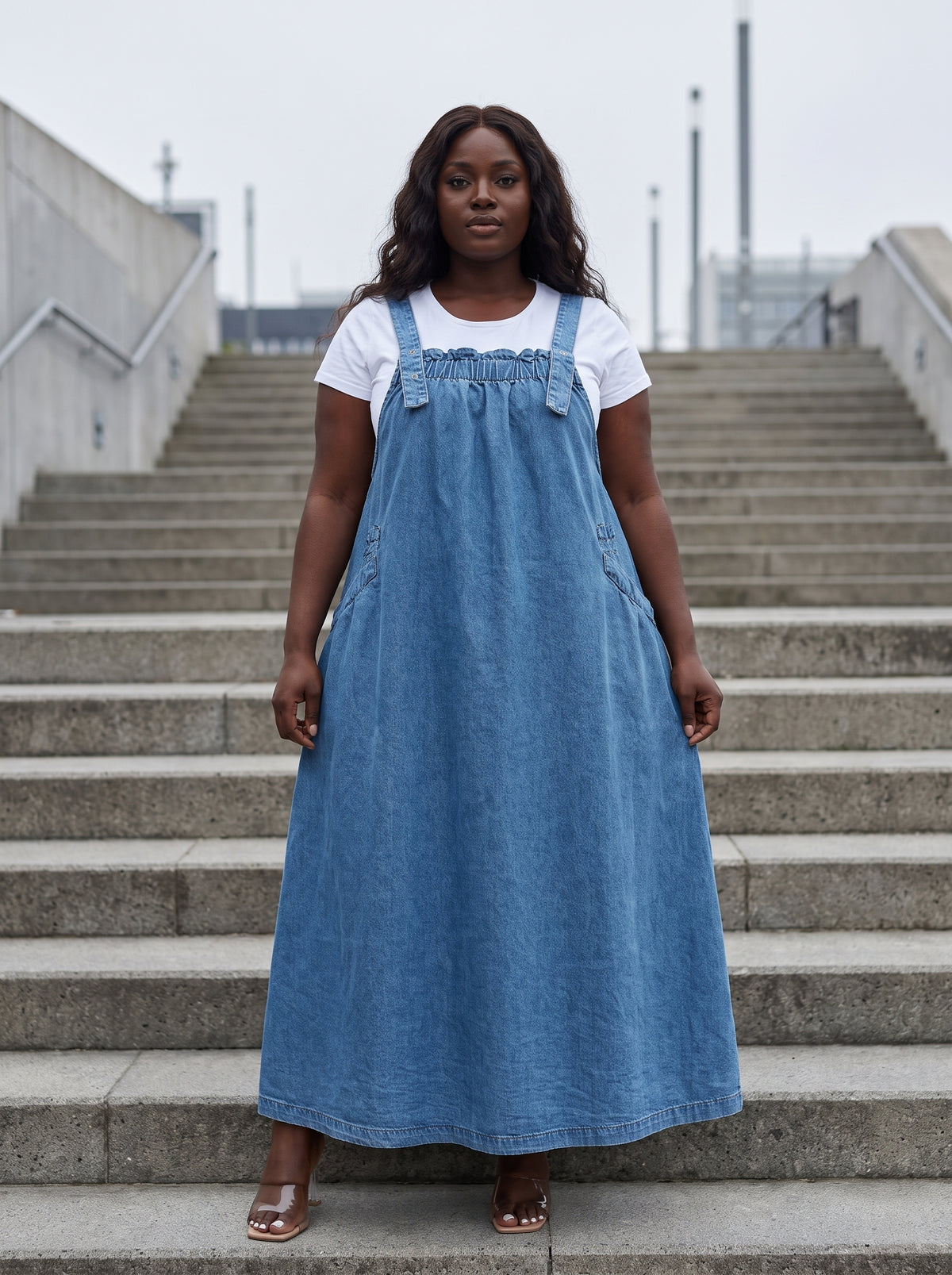 Salopette longue en jean à bustier froncé Tendressa