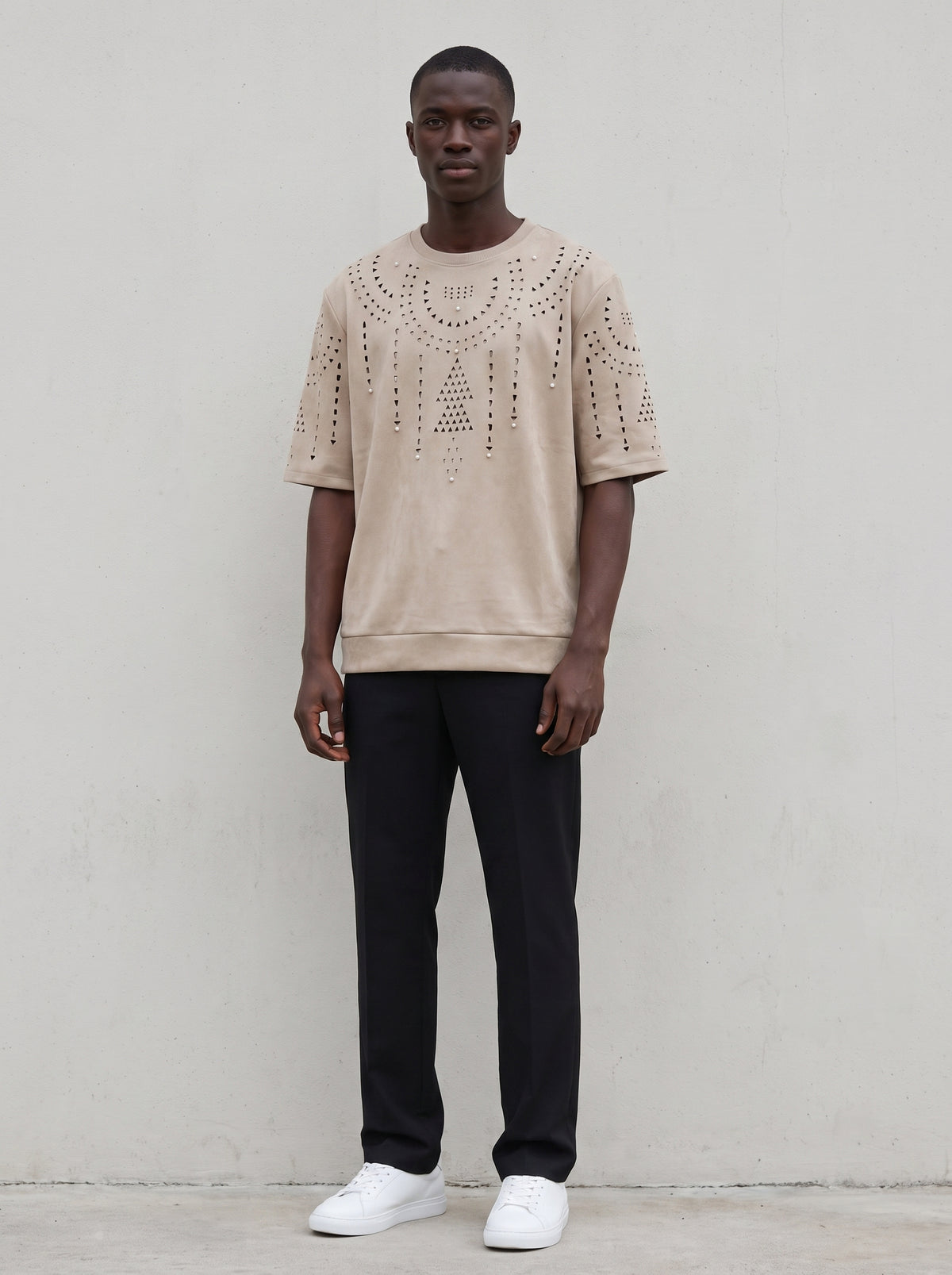 Ensemble Homme - T-shirt et Pantalon, Perforations et Perles