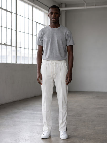 Pantalon de l ensemble porte seul avec un t-shirt uni