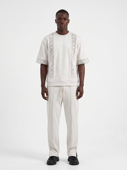 Ensemble homme blanc a bandes crochet, tenue complete