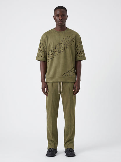 Ensemble homme kaki a perforations florales, tenue complete