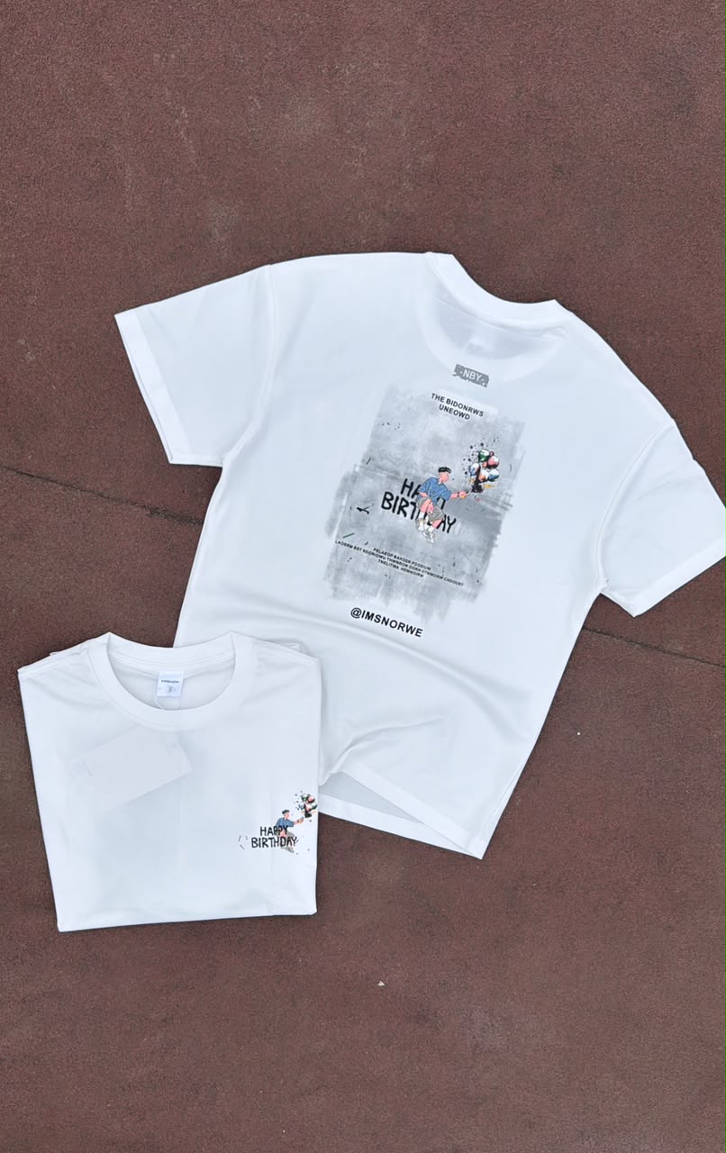 T-shirt oversize blanc Happy Birthday ballons, dos et devant