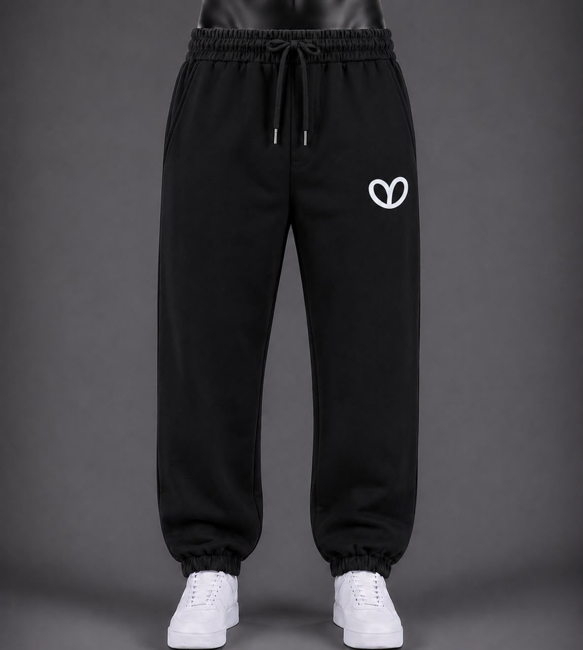 Pantalon jogging noir logo cœur