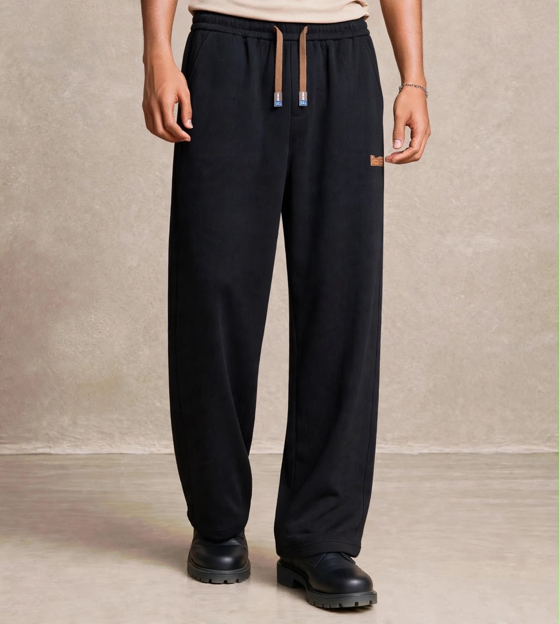 Pantalon large noir velours côtelé cordons — Tendressa