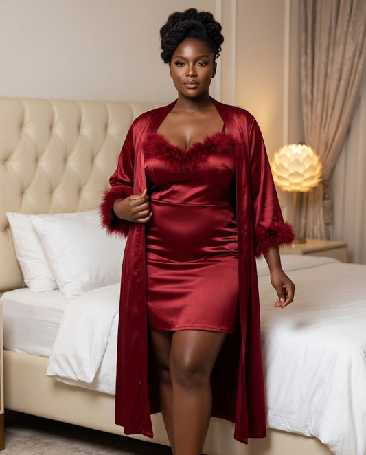 Ensemble nuisette satin et peignoir a plumes bleu roi