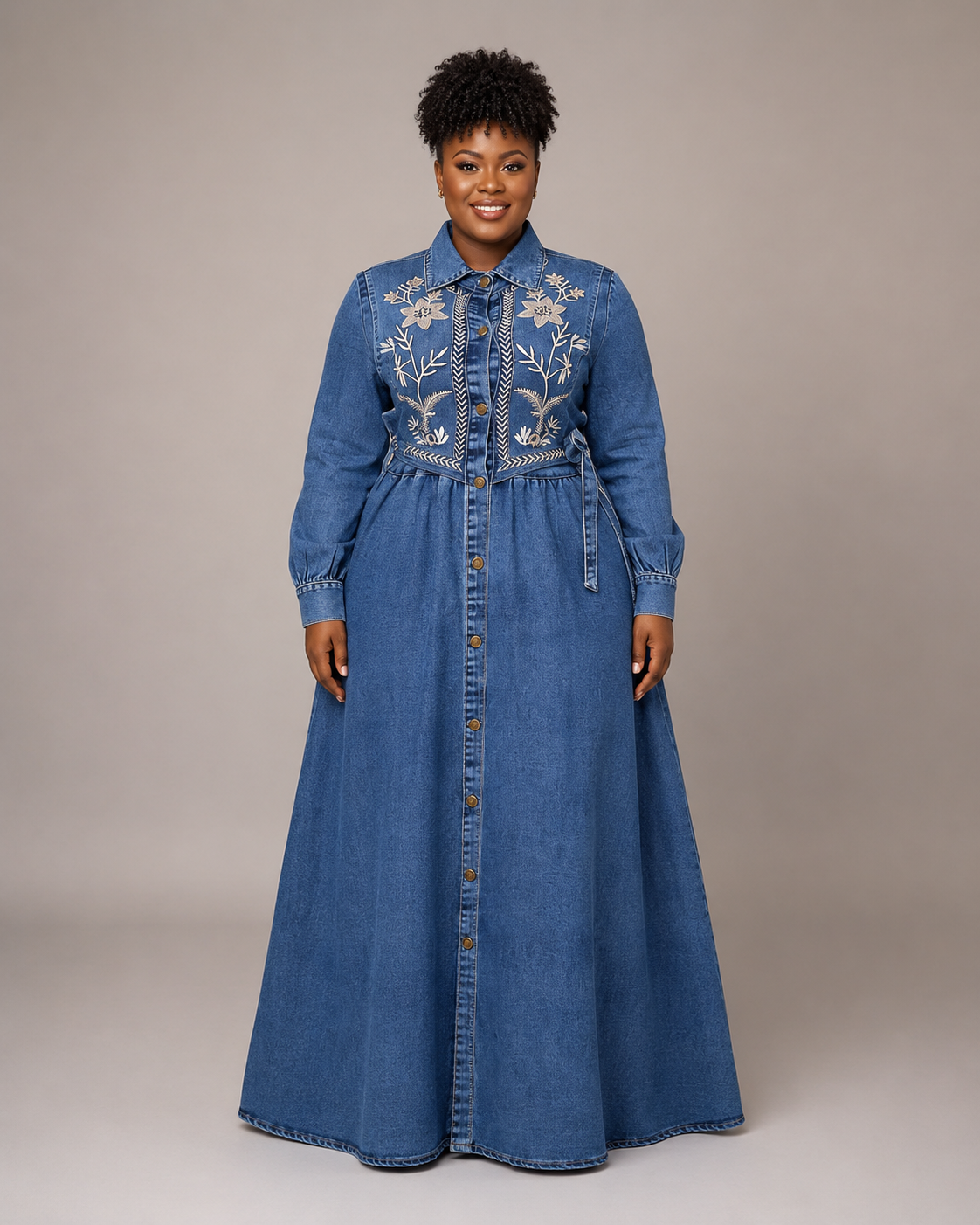 Robe longue en jean brodée fleurs à ceinture nouée, Tendressa