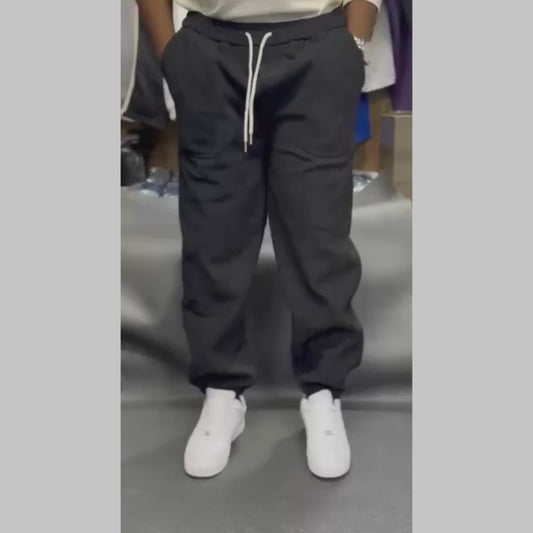 Pantalon Cargo “Night Runner” – L’Essence du Streetwear Noir